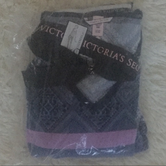 VICTORIA'S SECRET The Thermal PJ Set Blue/Purple!. - Picture 2 of 2